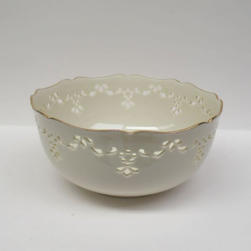 Lenox Porcelain Ivory SPECIAL HOLLY Pattern 8 In Round Bowl, Gold Trim, U.S.A.